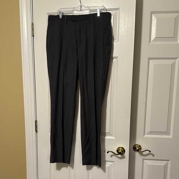 Madison Gray Classic Dress Pants with Straight-Leg Design 36 x 32 - Picture 1 of 8